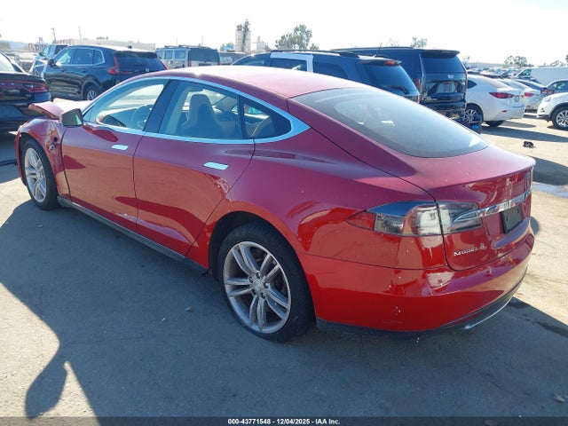 2013 TESLA MODEL S 5YJSA1AC1DFP10598 Photo 2