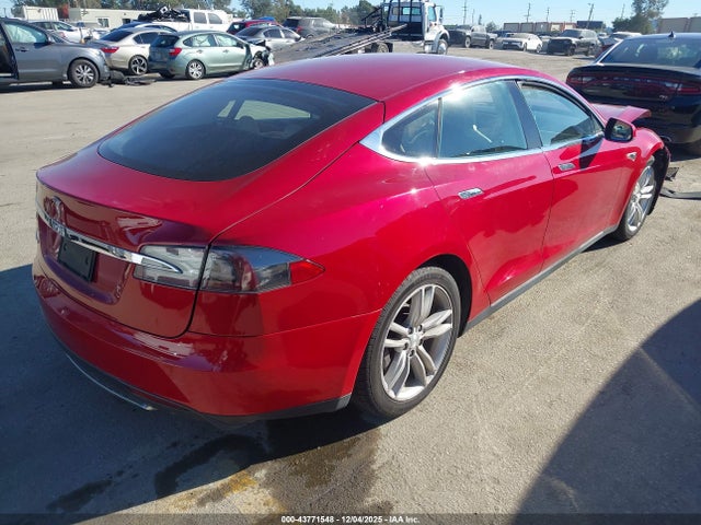 2013 TESLA MODEL S 5YJSA1AC1DFP10598 Photo 3
