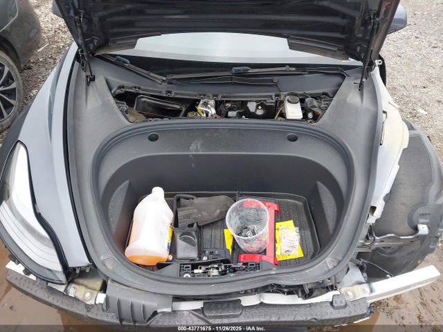 2023 TESLA MODEL 3 5YJ3E1EB4PF632347 Photo 9