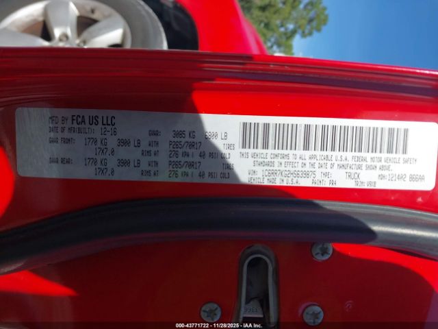 2017 RAM 1500 1C6RR7KG2HS639875 Photo 8