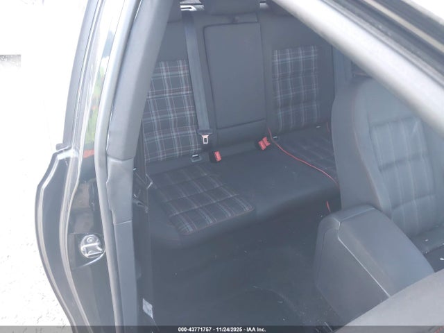 2011 Volkswagen Gti 2-door მანქანა იყიდება აუქციონზე, vin: WVWEV7AJ7BW187924, აუქციონის ნომერი: 43771757