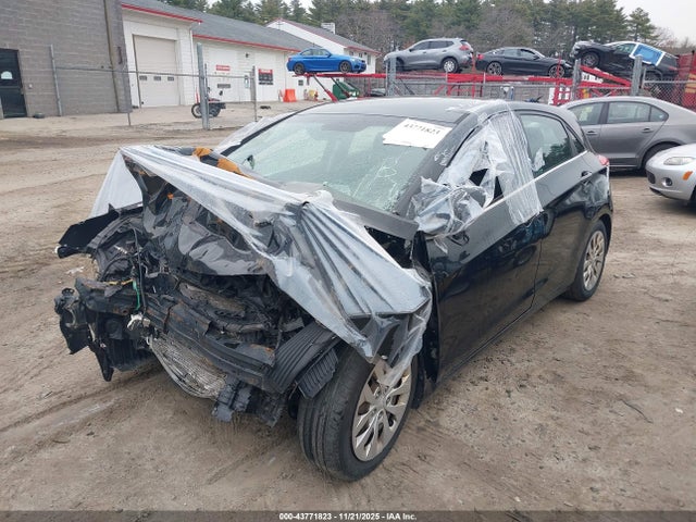 Hyundai ELANTRA GT 2016 KMHD35LH1GU316612 Image 2