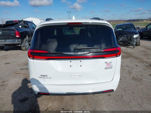 Продаж на аукціоні авто 2022 Chrysler Pacifica Touring, vin: 2C4RC1FG0NR123464, номер лоту: 43771876