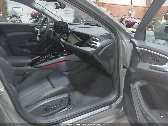 2025 AUDI ALL-NEW A5 WAU2BCFU2SN044695 Photo 4