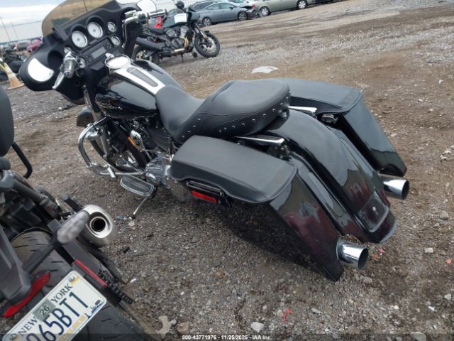 2006 HARLEY-DAVIDSON FLHXI 1HD1KBW116Y669672 Photo 2