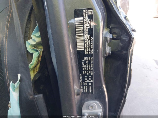 2017 FIAT 500X ZFBCFXCB4HP615562 Photo 8