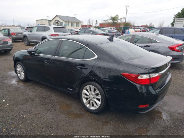 2015 LEXUS ES 300H JTHBW1GG1F2090996 Photo 2