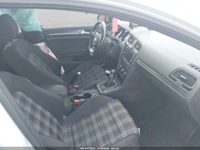2018 VOLKSWAGEN GOLF GTI 3VW547AU4JM250972 Photo 4