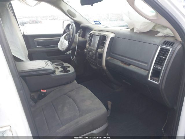 2019 RAM 1500 CLASSIC 1C6RR6GG8KS669831 Photo 4