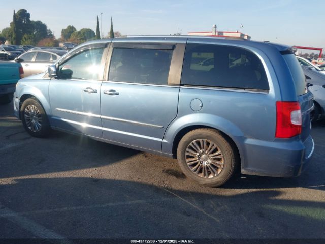 2011 CHRYSLER TOWN & COUNTRY 2A4RR6DG0BR747284 Photo 2