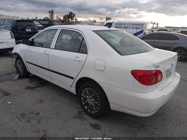 2008 TOYOTA COROLLA 1NXBR32E98Z022636 Photo 2