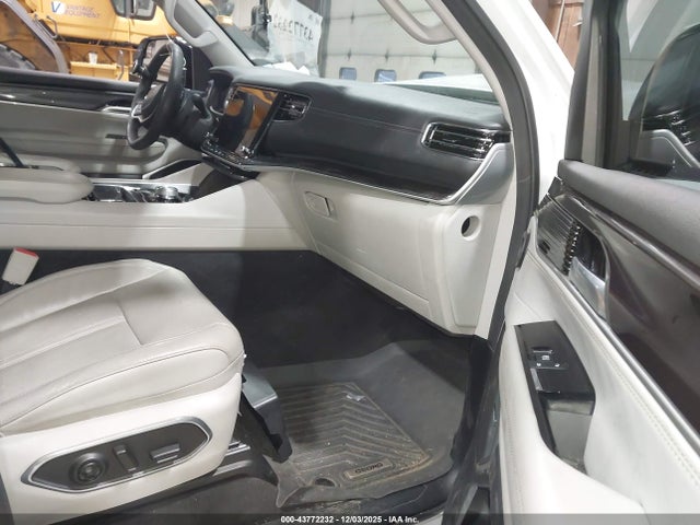 2023 JEEP WAGONEER 1C4SJVAP6PS561073 Photo 4