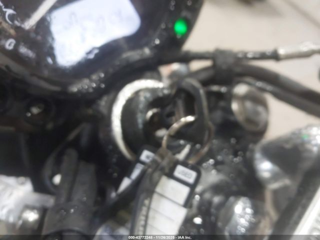 2022 TRIUMPH MOTORCYCLE STREET TWIN SMTD31G74NTAY1354 Photo 10