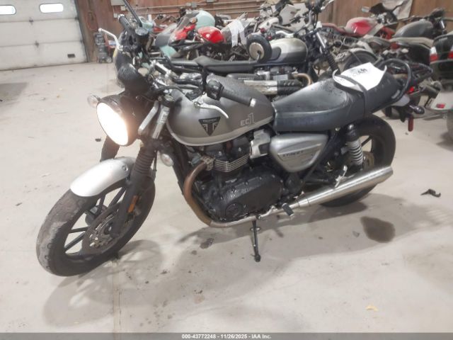 2022 TRIUMPH MOTORCYCLE STREET TWIN SMTD31G74NTAY1354 Photo 1