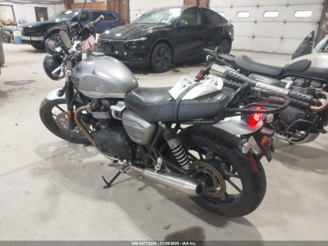 2022 TRIUMPH MOTORCYCLE STREET TWIN SMTD31G74NTAY1354 Photo 2