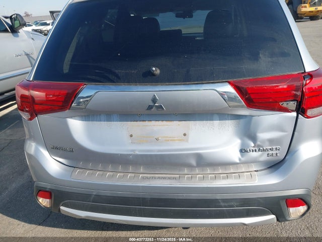 2016 MITSUBISHI OUTLANDER JA4AD3A31GZ033575 Photo 5