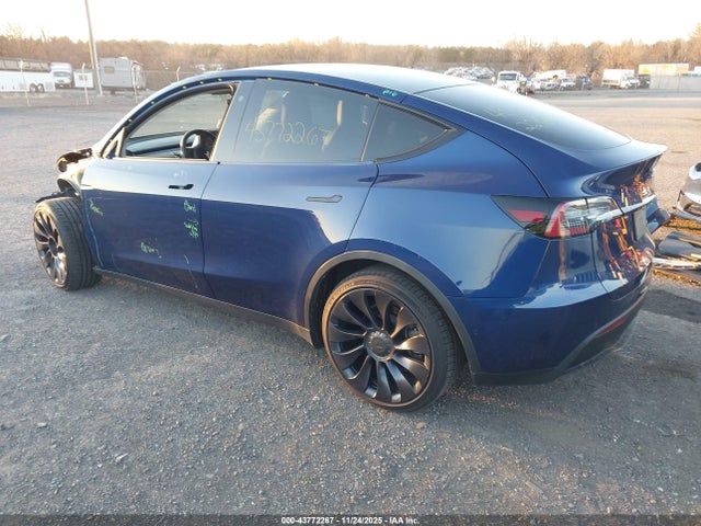 2020 TESLA MODEL Y 5YJYGDEF8LF001597 Photo 2