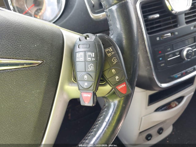 2C4RC1BG1FR571168 Chrysler Town &amp; Country Touring