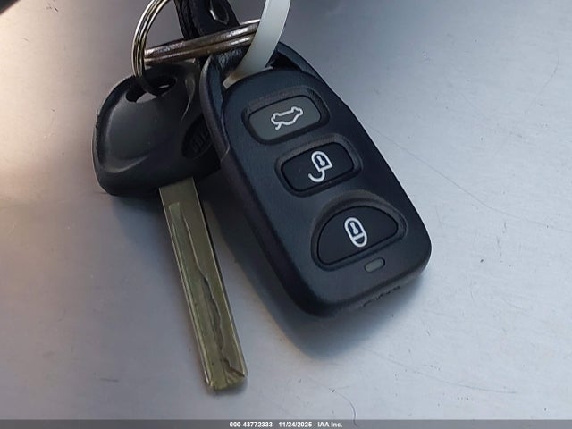 KMHD35LH8EU204211 Hyundai ELANTRA GT
