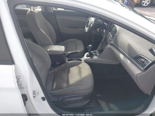2017 HYUNDAI ELANTRA 5NPD84LF1HH022248 Photo 4
