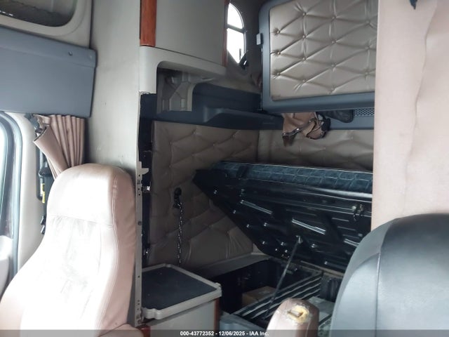 Aukcja sprzedaży 2011 Freightliner Cascadia 125, vin: 1FUJGLDR8BSAY5795, numer aukcji: 43772352