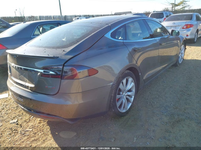 2016 TESLA MODEL S 5YJSA1E48GF125363 Photo 3