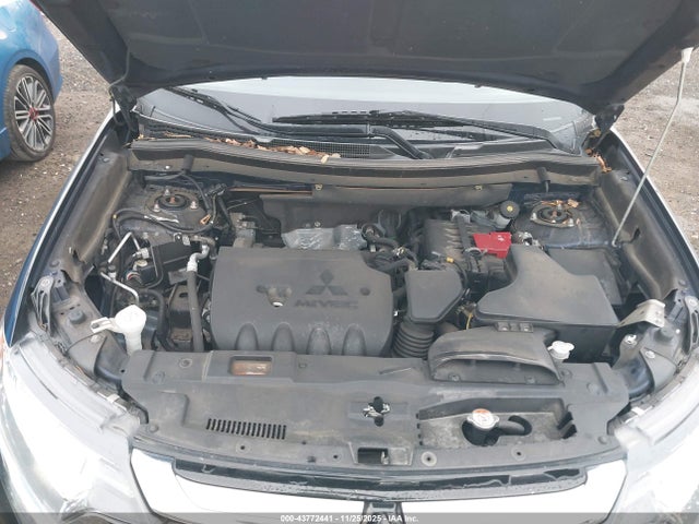 2018 MITSUBISHI OUTLANDER JA4AZ3A33JZ009142 Photo 9