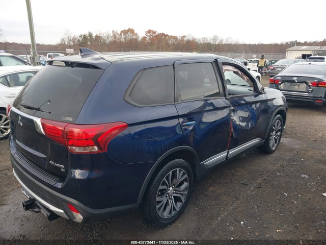 2018 MITSUBISHI OUTLANDER JA4AZ3A33JZ009142 Photo 3