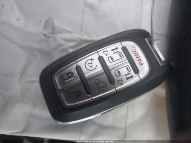 2023 CHRYSLER VOYAGER 2C4RC1CG6PR621627 Photo 10