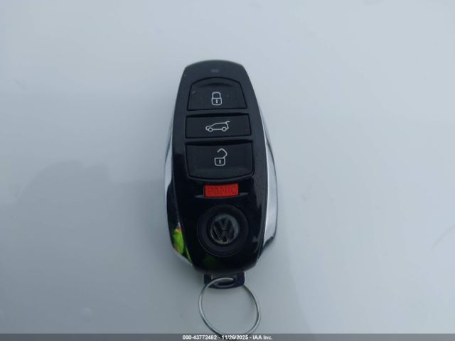 2016 VOLKSWAGEN TOUAREG WVGEF9BP0GD011369 Photo 10