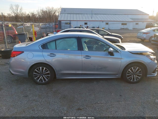 4S3BNAF61J3040177 Subaru Legacy 2.5i Premium