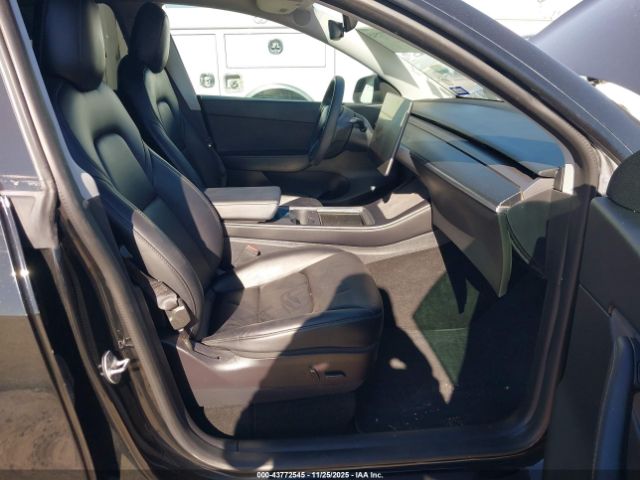 2021 TESLA MODEL Y 5YJYGDEE1MF196337 Photo 4