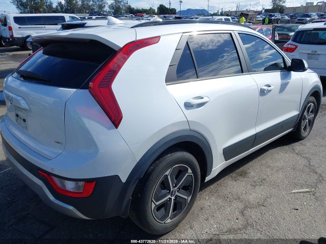 KIA NIRO EX 2024 KNDCR3LE1R5132020 Image 4