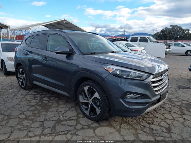 Hyundai Tucson Value 2018 KM8J33A23JU752276 main image
