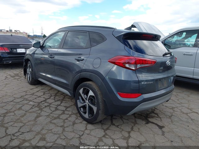 Hyundai Tucson Value 2018 KM8J33A23JU752276 Image 3