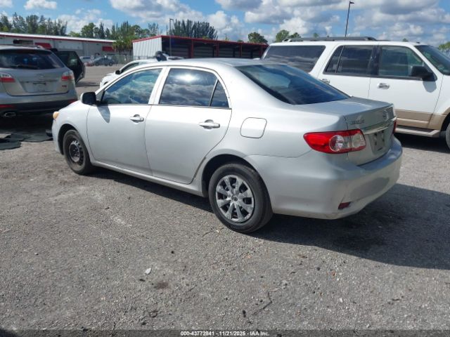 2013 TOYOTA COROLLA 2T1BU4EE9DC066342 Photo 2