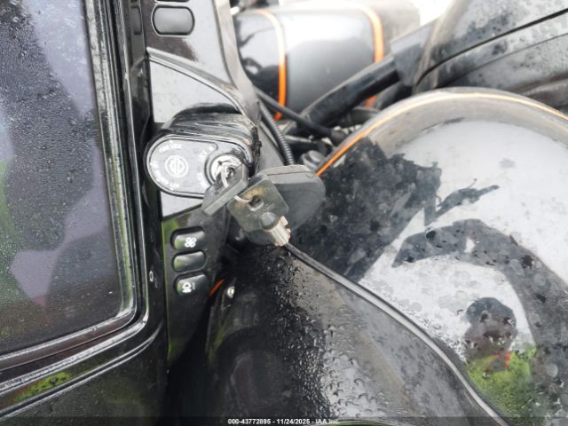 2022 HARLEY-DAVIDSON FLHTK 1HD1KEF15NB673601 Photo 10