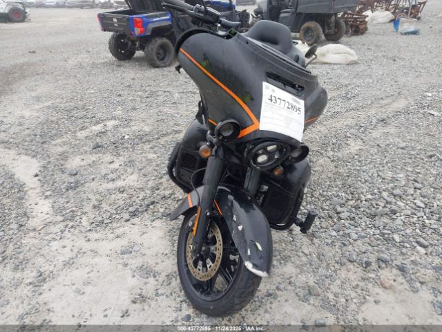 2022 HARLEY-DAVIDSON FLHTK 1HD1KEF15NB673601 Photo 4