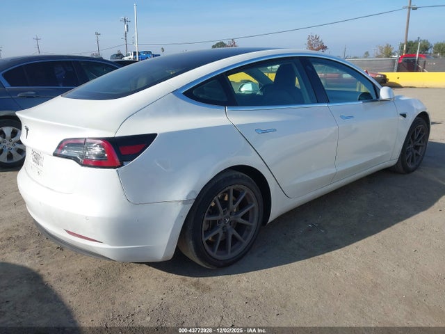 2020 TESLA MODEL 3 5YJ3E1EAXLF644990 Photo 3
