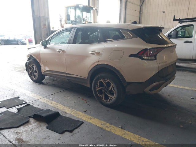 KIA Sportage Lx 2023 KNDPUCAF3P7051887 Image 3