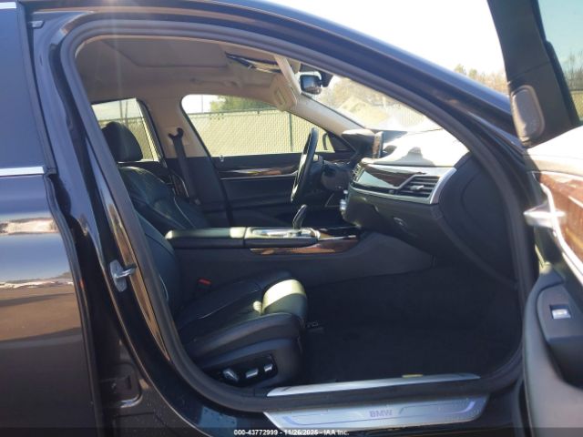 2022 BMW 740 WBA7T2C04NCG86384 Photo 4