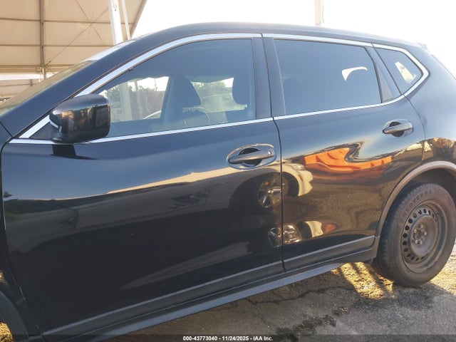 Nissan Rogue 2017 KNMAT2MT2HP523065 Image 14