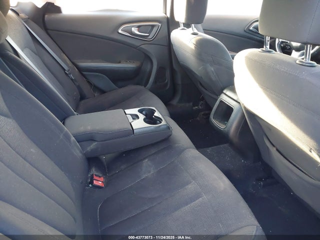 Продажа на аукционе авто 2015 Chrysler 200 Limited, vin: 1C3CCCAB0FN658746, номер лота: 43773073