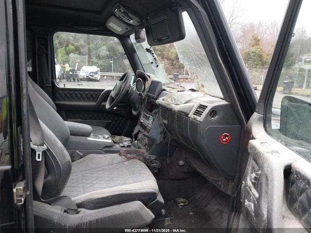 2015 MERCEDES-BENZ G 63 AMG WDCYC7DF2FX235205 Photo 4