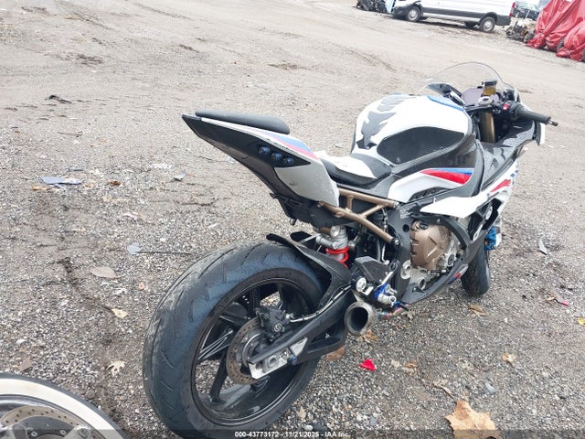 43773172 :رقم المزاد ، WB10E2303N6F20951 vin ، 2022 Bmw S 1000 Rr مزاد بيع