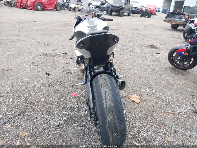 43773172 :رقم المزاد ، WB10E2303N6F20951 vin ، 2022 Bmw S 1000 Rr مزاد بيع