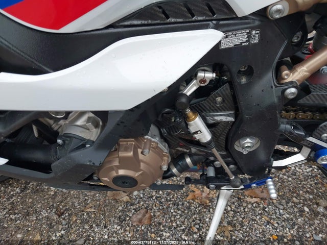 43773172 :رقم المزاد ، WB10E2303N6F20951 vin ، 2022 Bmw S 1000 Rr مزاد بيع
