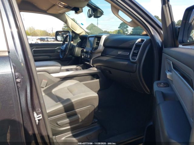 2019 RAM 1500 1C6RREFT1KN543723 Photo 4