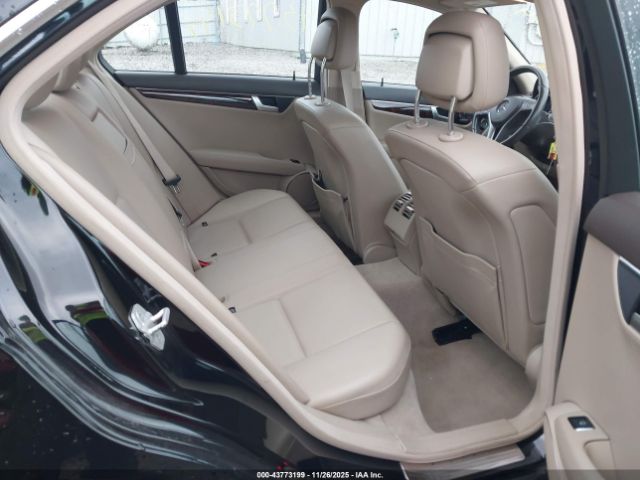 2014 MERCEDES-BENZ C 300 WDDGF8ABXER304652 Photo 7