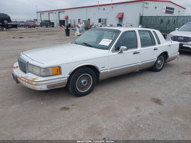 43773236 :رقم المزاد ، 1LNCM81W3MY666338 vin ، 1991 Lincoln Town Car Executive مزاد بيع